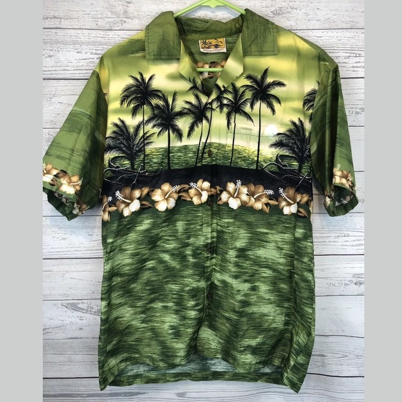 winnie fashion Other - Winnie fashion size medium Hawaiian shirt 🌺